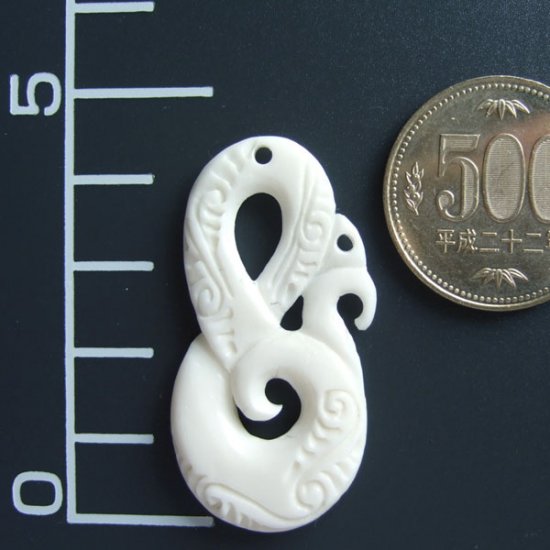 ボーンカービングペンダント【Manaia】 - 11004dnd