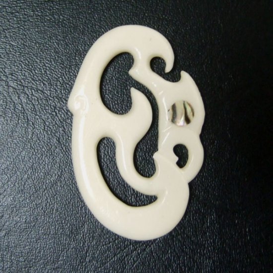 ボーンカービングペンダント【Manaia】 - 11012zhb 《一点もの》