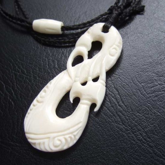 ボーンカービングペンダント【Manaia】 - BCT-30028
