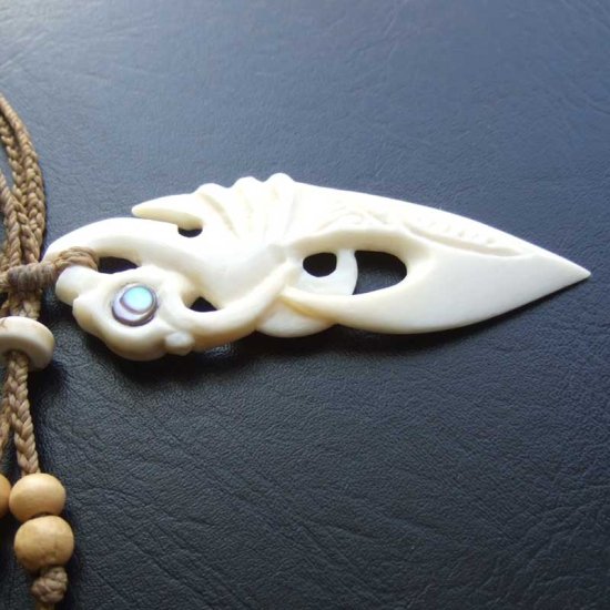 ボーンカービングペンダント【Manaia】 - BTC-30061