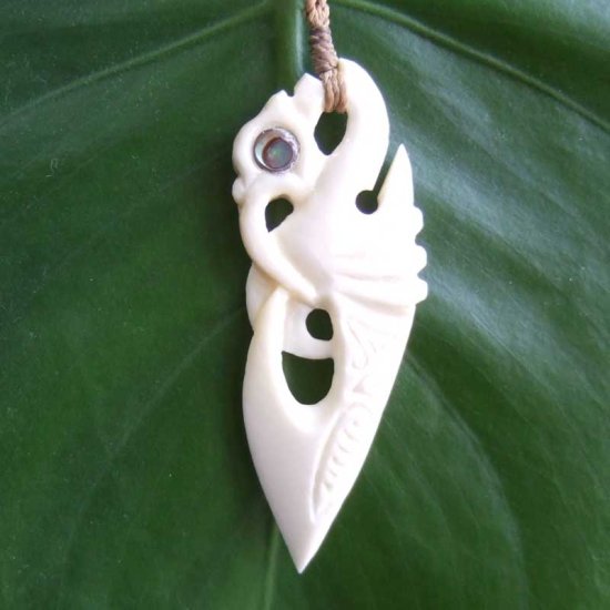 ボーンカービングペンダント【Manaia】 - BTC-30061