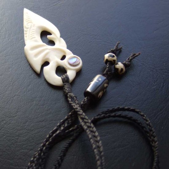 ボーンカービングペンダント【Manaia】 - BTC-30062