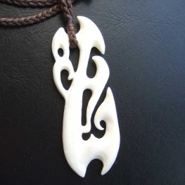 ボーンカービングペンダント【Manaia】 - BTC-30074