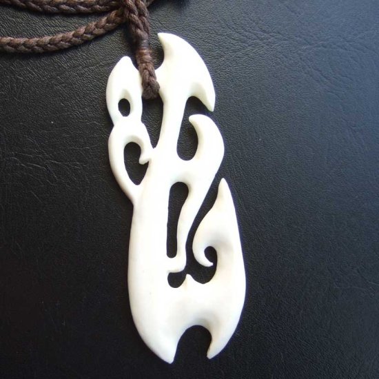 ボーンカービングペンダント【Manaia】 - BTC-30074