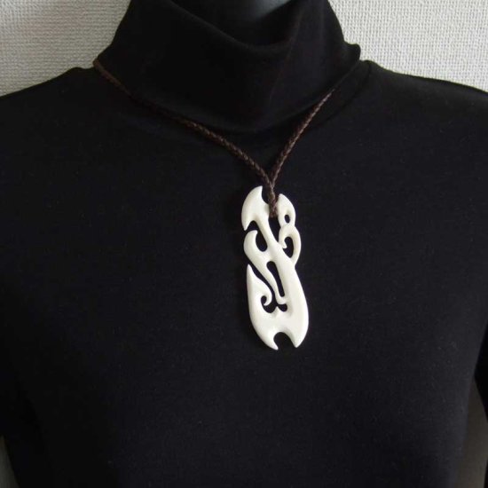 ボーンカービングペンダント【Manaia】 - BTC-30074