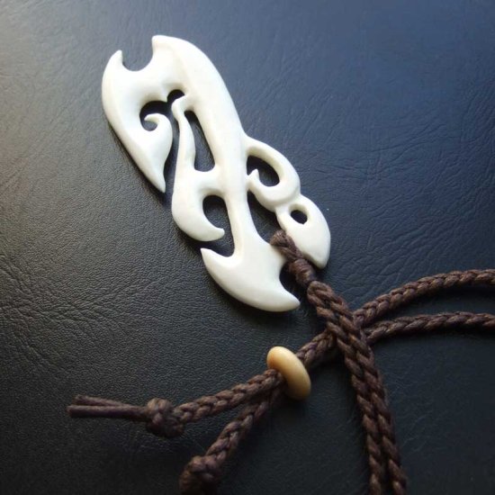 ボーンカービングペンダント【Manaia】 - BTC-30074