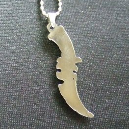 ステンレス製ナイフデザインペンダント（片面加工）-emd00019