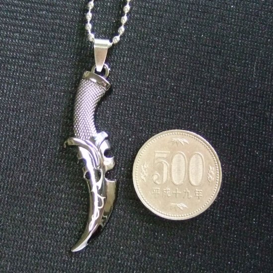 ステンレス製ナイフデザインペンダント（片面加工）-emd00019