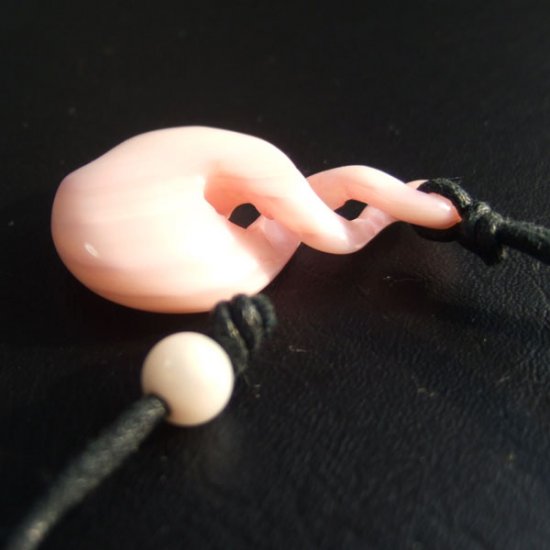 カービングペンダント【ダブルツイスト】ピンクシェル - 10001nzc 《一点もの》