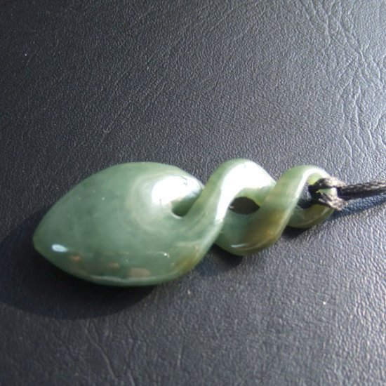 カービングペンダント【ダブルツイスト】グリーンストーン - 10002nzc