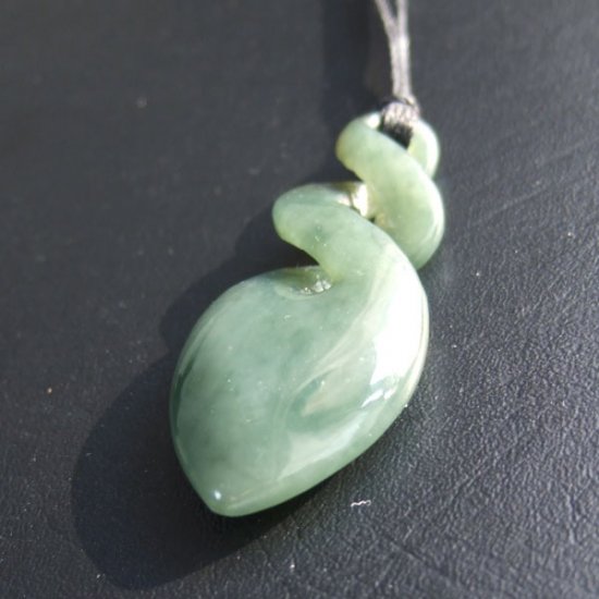 カービングペンダント【ダブルツイスト】グリーンストーン - 10002nzc