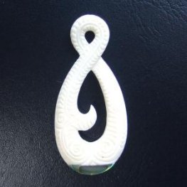 ボーンカービングペンダント【ツイスト】貝装飾 - 10005chc