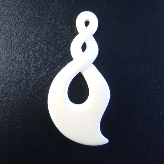 ボーンカービンングペンダント【ツイスト】 - 10009chc