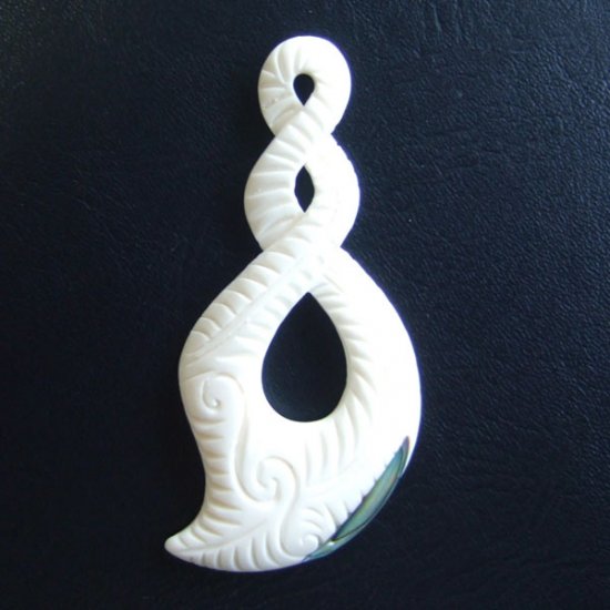 ボーンカービンングペンダント【ツイスト】 - 10009chc