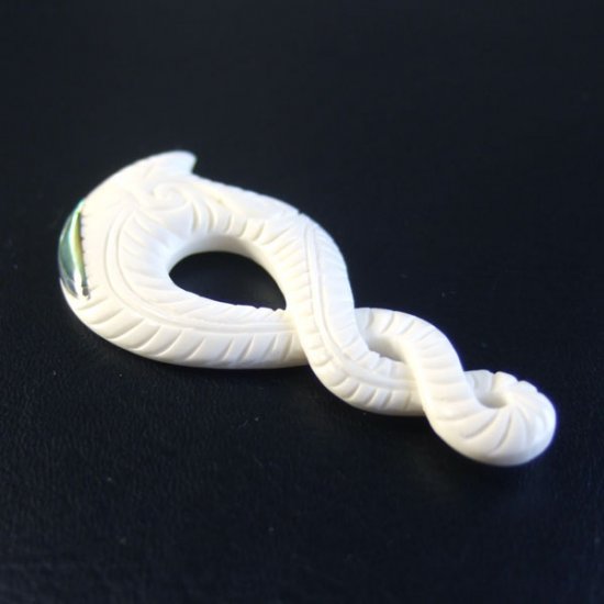 ボーンカービンングペンダント【ツイスト】 - 10009chc