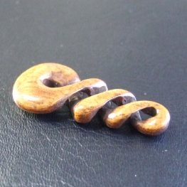 ステイン ボーンカービングペンダント【トリプルツイスト】 - 10011chd