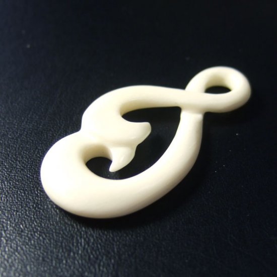 ボーンカービンングペンダント【ツイスト】 - 10016chd 《一点もの》