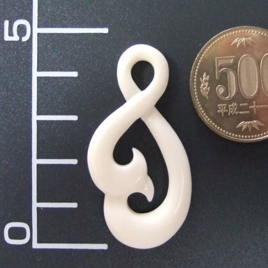 ボーンカービンングペンダント【ツイスト】 - 10016chd 《一点もの》