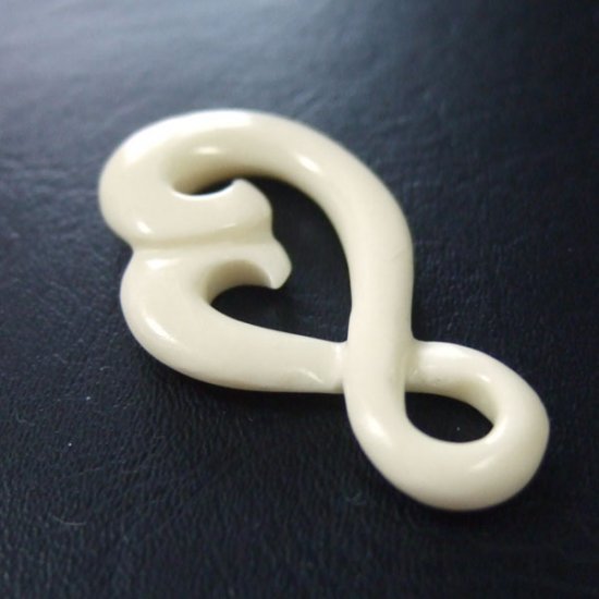 ボーンカービンングペンダント【ツイスト】 - 10016chd 《一点もの》