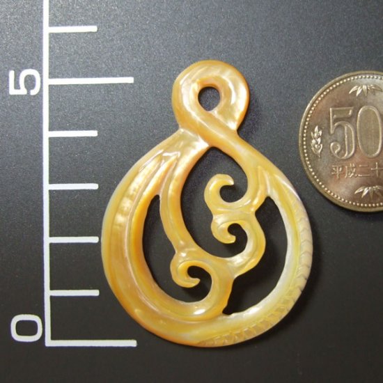 カービングペンダント【ツイスト】 - 11022apc