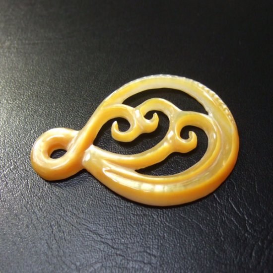 カービングペンダント【ツイスト】 - 11022apc