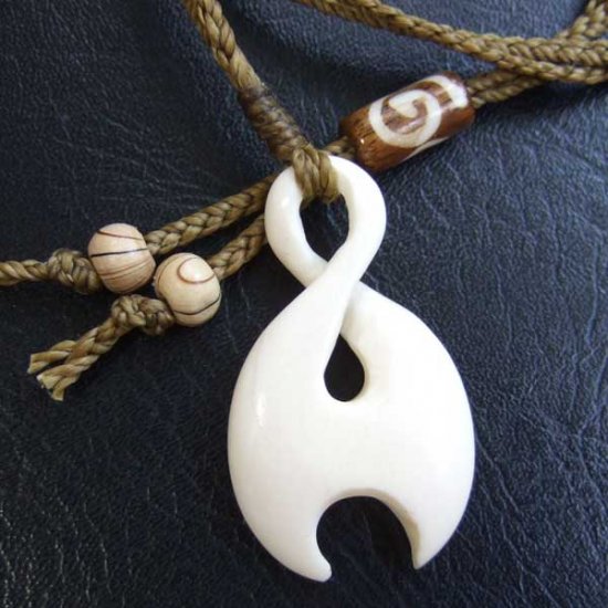 ボーンカービンングペンダント【ツイスト】 - BCT-30009