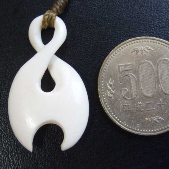 ボーンカービンングペンダント【ツイスト】 - BCT-30009