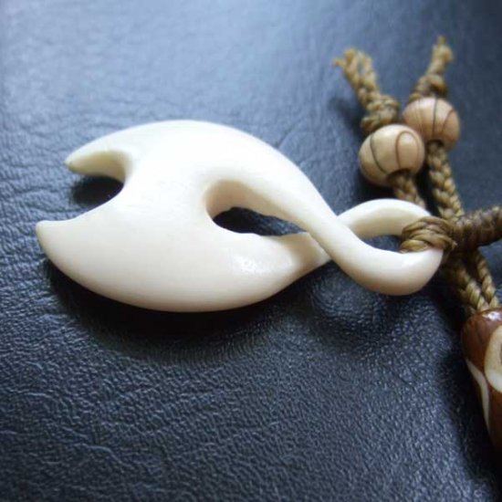 ボーンカービンングペンダント【ツイスト】 - BCT-30009