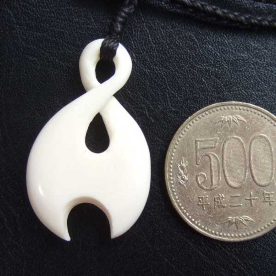 ボーンカービンングペンダント【ツイスト】 - BCT-30016