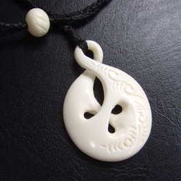 ボーンカービンングペンダント【ツイスト】 - BCT-30026