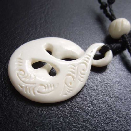 ボーンカービンングペンダント【ツイスト】 - BCT-30026