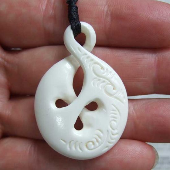 ボーンカービンングペンダント【ツイスト】 - BCT-30026