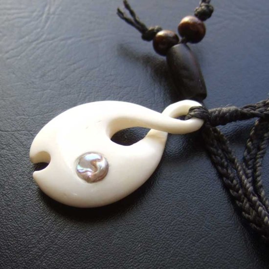 ボーンカービンングペンダント【ツイスト】 - BTC-30065