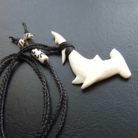 ボーンカービングペンダント【ハンマーヘッド】 - BTC-30046《一点もの》