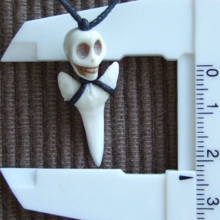 メジロザメの歯 サメの歯ネックレス（約2.3cm） - 20406zhb