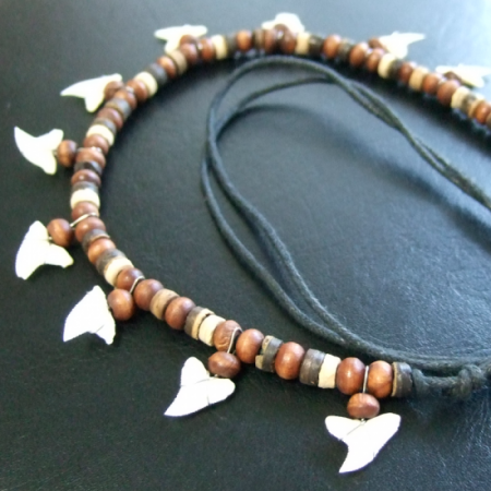 本物のサメの歯ネックレス - 20601esw