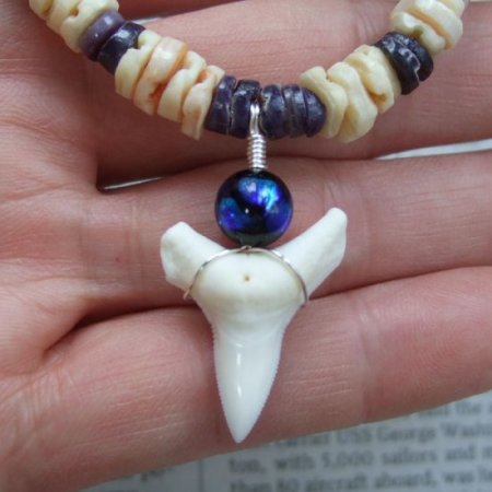 【表示現品】メジロザメの歯ホタル球ビーズネックレス - BLN-12035