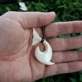 ボーンカービングペンダント【イルカ】 - 14020zhc 《一点もの》