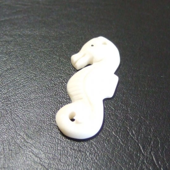 ボーンカービングペンダント【シーホース】 - 14040chd