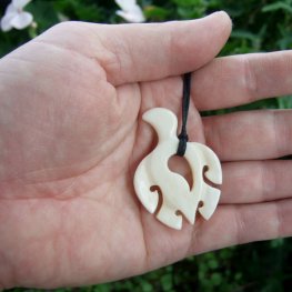 ボーンカービングペンダント【ウミガメ】 - 14045zhb 《一点もの》