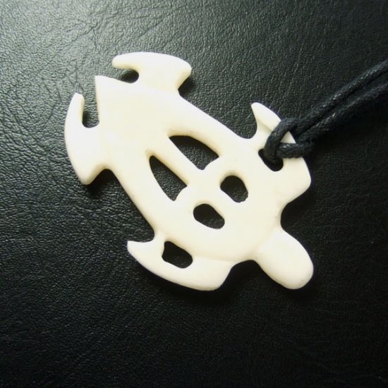 ボーンカービングペンダント【ウミガメ】 - 14049zhb 《一点もの》