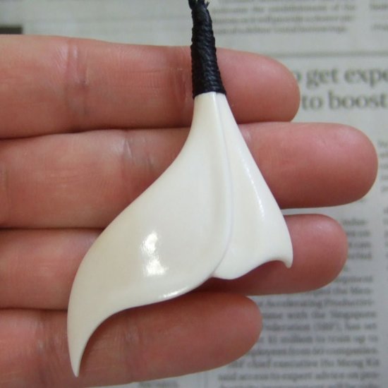 【表示現品】ボーンカービングペンダント【ホエールテール】 - 14055zhb