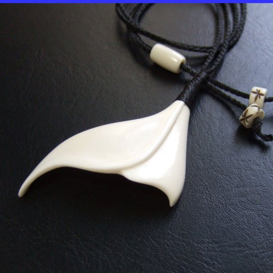 【表示現品】ボーンカービングペンダント【ホエールテール】 - 14055zhb