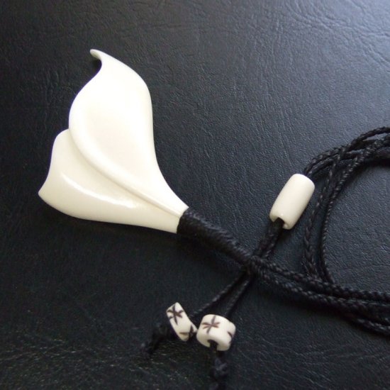 【表示現品】ボーンカービングペンダント【ホエールテール】 - 14055zhb