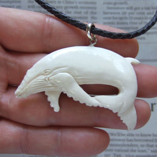 【表示現品】ボーンカービングペンダント【ザトウクジラ】 - 14058zhb