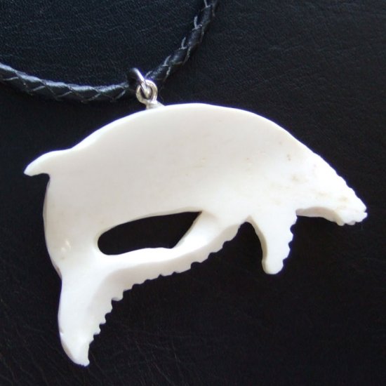 【表示現品】ボーンカービングペンダント【ザトウクジラ】 - 14058zhb