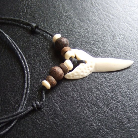 サメの歯デザインカービングペンダント - 14066zhb