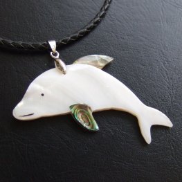 【表示現品】カービングペンダント【イルカ】 - 14069egj 【表示現品】カービングペンダント【イルカ】 - 14069egj