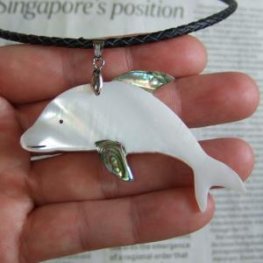 【表示現品】カービングペンダント【イルカ】 - 14069egj 【表示現品】カービングペンダント【イルカ】 - 14069egj