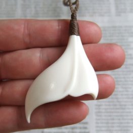 【表示現品】ボーンカービングペンダント【ホエールテール】 - 14072zhc